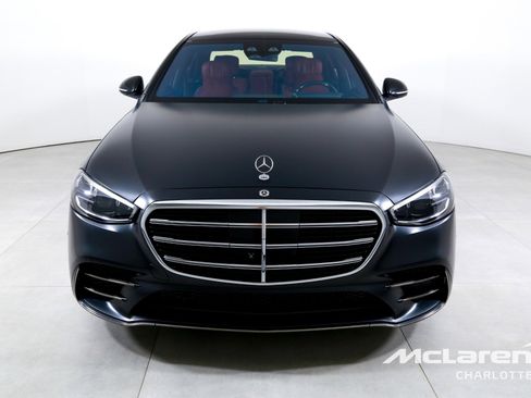 Used 2023 Mercedes-Benz S 580 4MATIC Sedan w/ AMG Line image 4