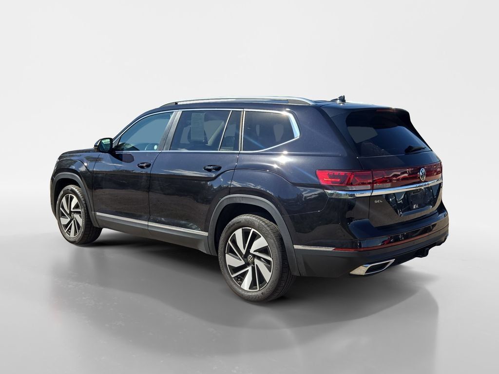 Used 2025 Volkswagen Atlas SEL AWD/4WD image 3