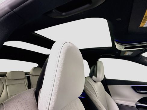 Certified 2022 Mercedes-Benz C 300 Sedan image 18