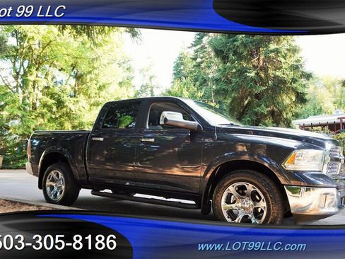 Used 2018 RAM 1500 Laramie w/ Convenience Group AWD/4WD image 7