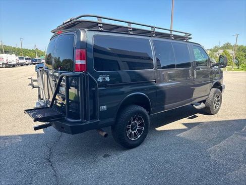 Used 2017 Chevrolet Express 3500 LT w/ LT Preferred Equipment Group RWD image 3
