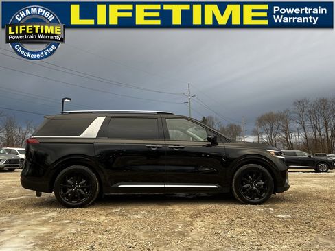 Used 2024 Kia Carnival SX image 8