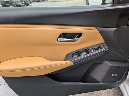 Used 2024 Nissan Sentra SV w/ SV Premium Package FWD image 9