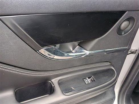 Used 2020 Lincoln Corsair Reserve w/ Equipment Group 201A image 28