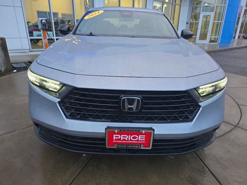 Used 2024 Honda Accord Sport image 10