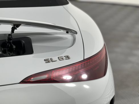 Certified 2022 Mercedes-Benz SL 63 AMG 4MATIC image 15