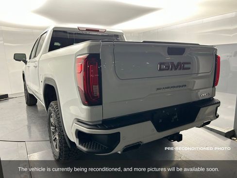 Used 2025 GMC Sierra 1500 AT4 image 3