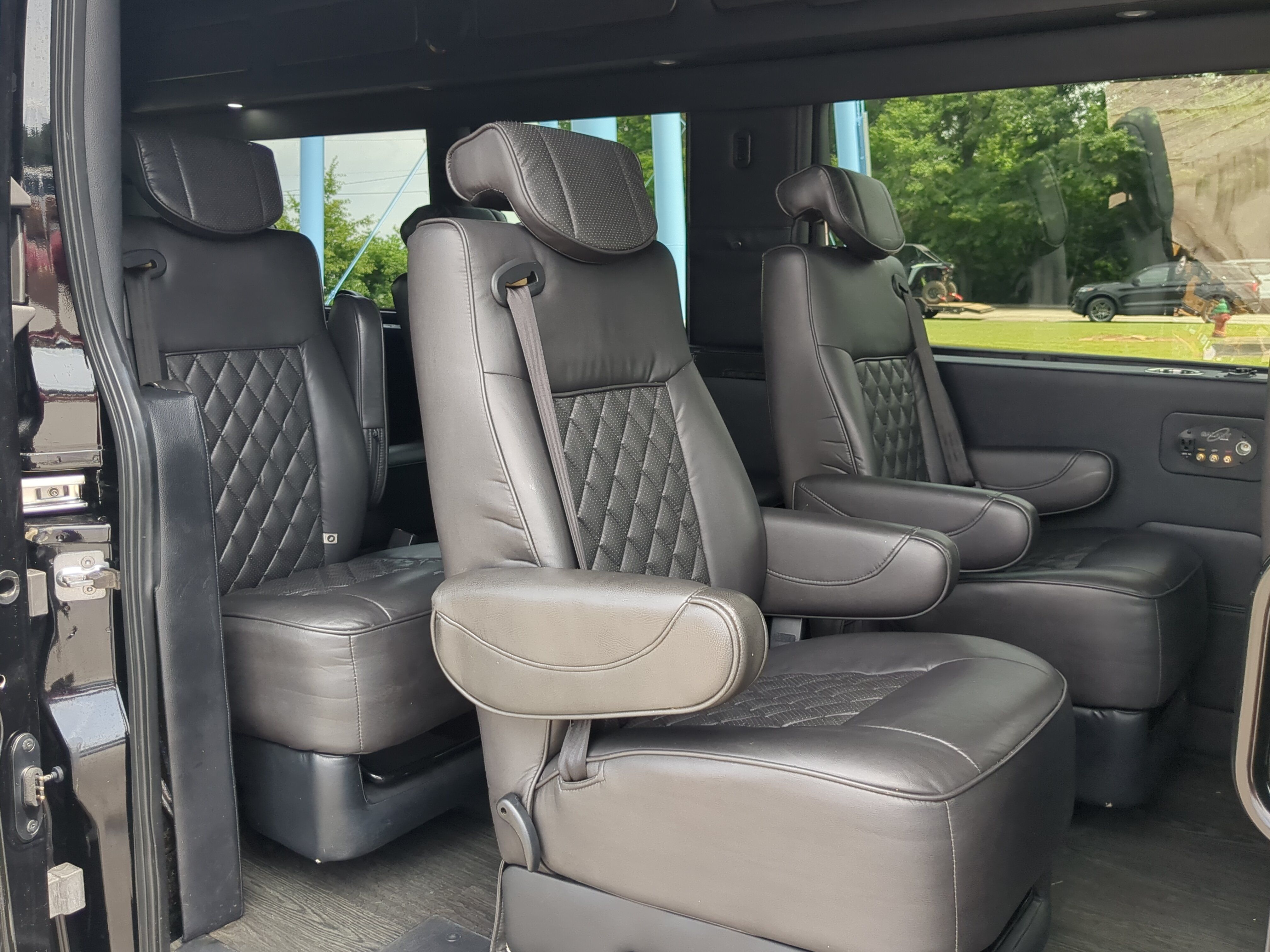 Used 2018 Ford Transit 350 148 High Roof Extended DRW RWD image 12