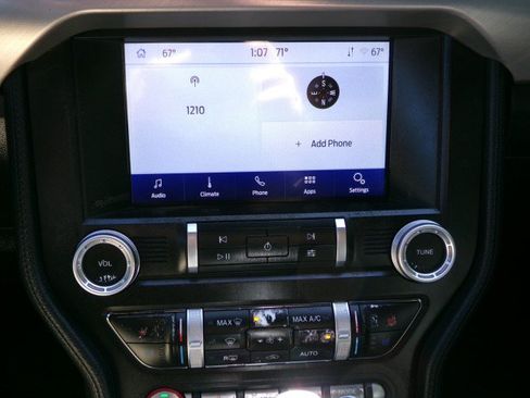 Used 2020 Ford Mustang Premium RWD image 19