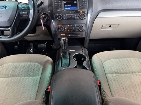 Used 2018 Ford Explorer 4WD image 12