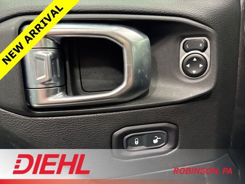 Used 2020 Jeep Gladiator Rubicon image 17