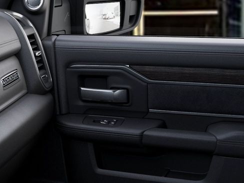 New 2026 RAM 2500 Laramie AWD/4WD image 25