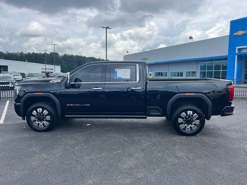 Used 2024 GMC Sierra 2500 Denali w/ Denali Reserve Package AWD/4WD image 9
