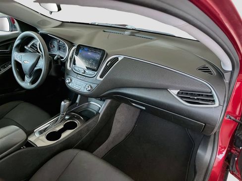 Used 2020 Chevrolet Malibu LT FWD image 31