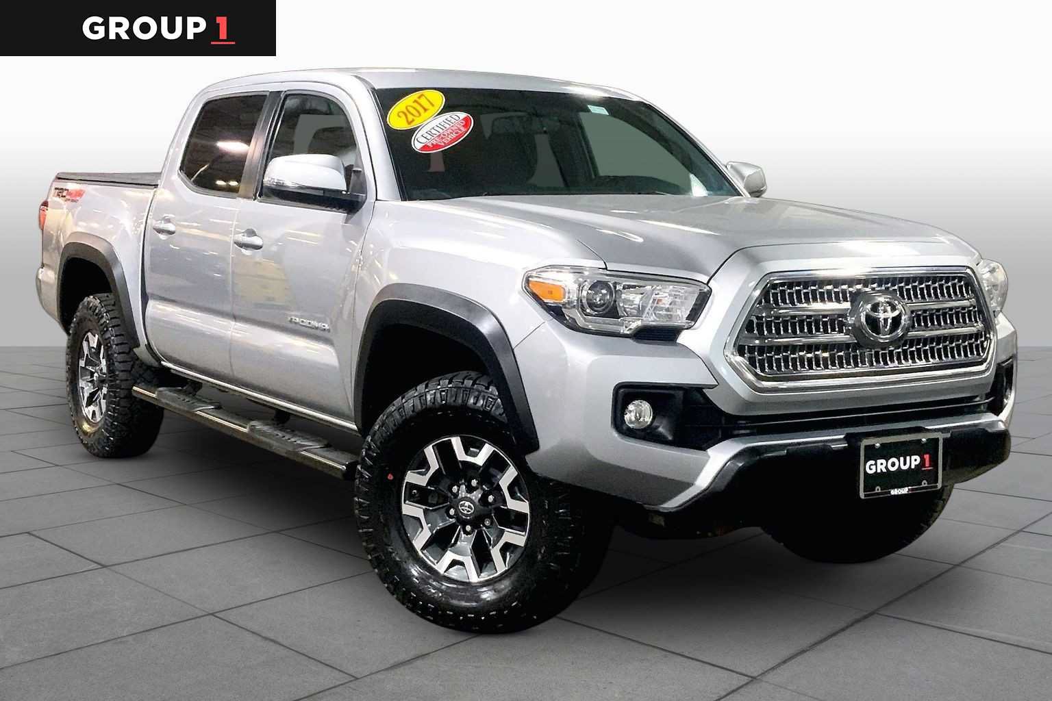 Certified 2017 Toyota Tacoma TRD Off-Road w/ Tow Package AWD/4WD image 3