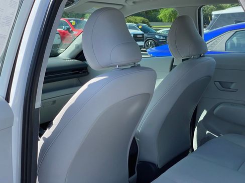 New 2026 Hyundai Kona SE FWD image 25
