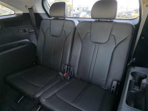 Used 2022 Kia Sorento S image 16