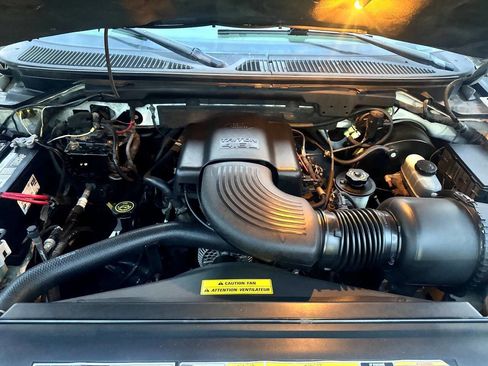 Used 2000 Ford F150 XLT image 11