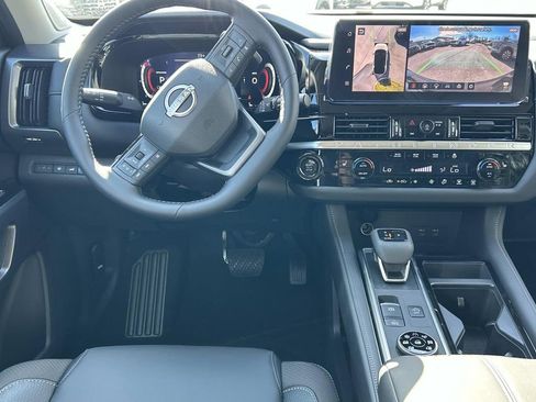 New 2026 Nissan Pathfinder SL w/ SL Premium Package AWD/4WD image 24