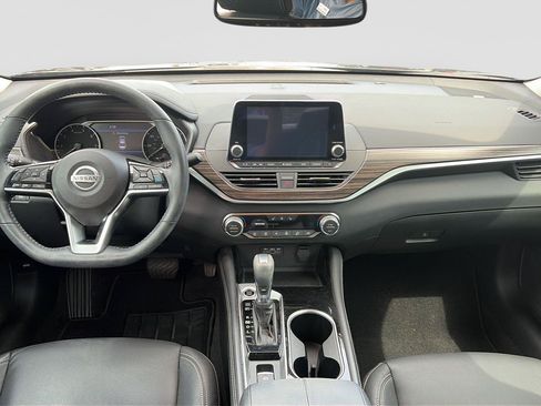Used 2021 Nissan Altima 2.5 Platinum AWD/4WD image 14