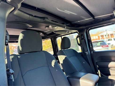 Certified 2022 Jeep Wrangler Unlimited Sport image 8