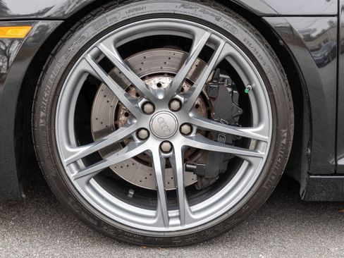 Used 2011 Audi R8 V10 image 12