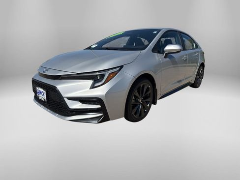 Used 2024 Toyota Corolla SE w/ SE Convenience Package FWD image 1