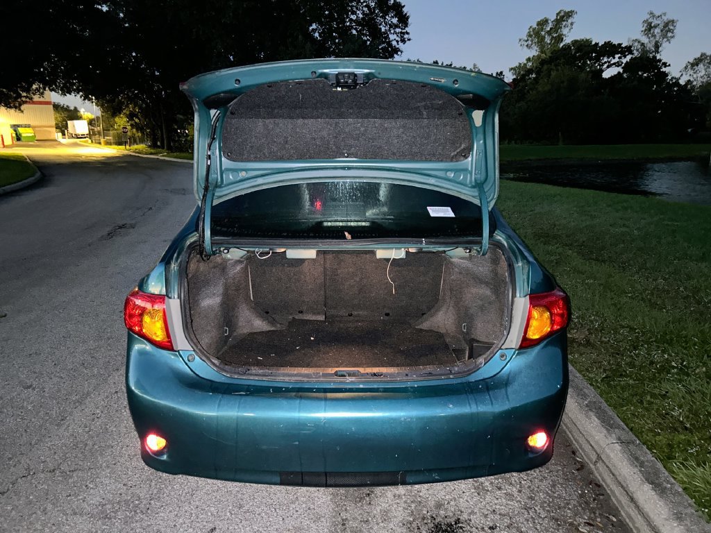 Used 2010 Toyota Corolla LE FWD image 16