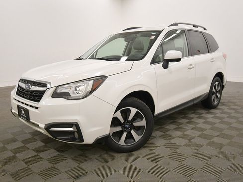 Used 2017 Subaru Forester 2.5i Limited image 2