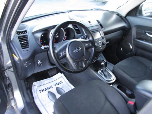Used 2013 Kia Soul + w/ Audio Pkg FWD image 54