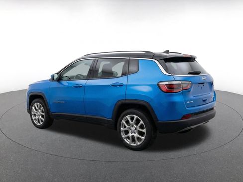 Used 2025 Jeep Compass Limited AWD/4WD image 7