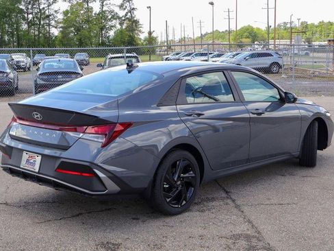 New 2026 Hyundai Elantra Sport FWD image 25