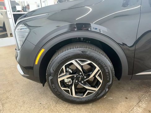 Certified 2025 Kia Sportage LX AWD/4WD image 20