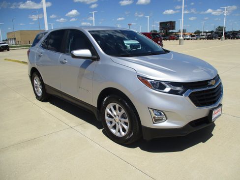 Used 2021 Chevrolet Equinox LT FWD image 8