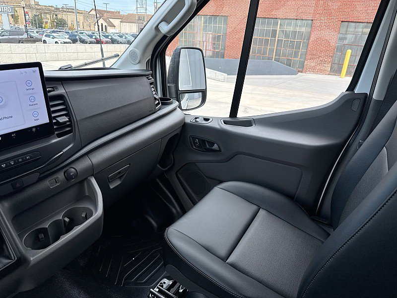 New 2027 Ford Transit 250 148 Medium Roof RWD image 21