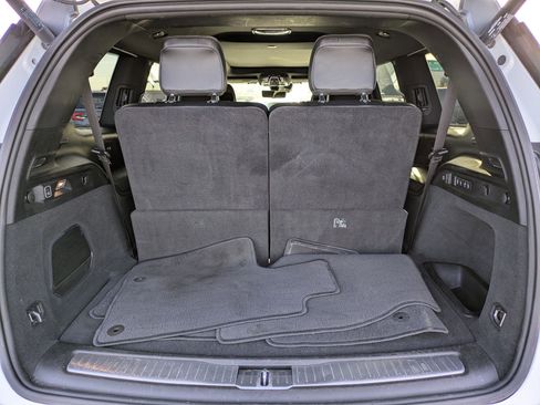 Used 2022 Jeep Grand Cherokee L Overland w/ Advanced Protech Group III image 30