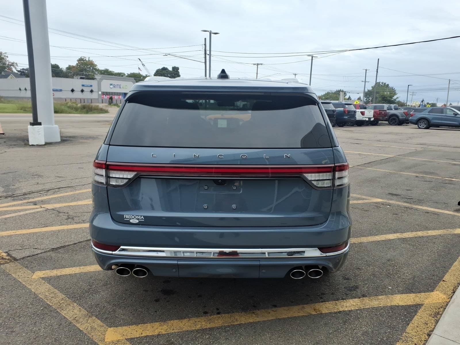 Used 2025 Lincoln Aviator Black Label AWD/4WD image 5