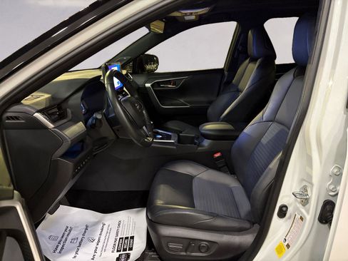 Used 2024 Toyota RAV4 XSE image 9