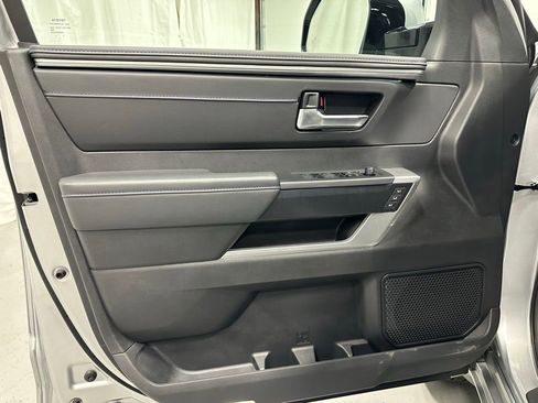 Used 2025 Toyota Tundra Platinum AWD/4WD image 8