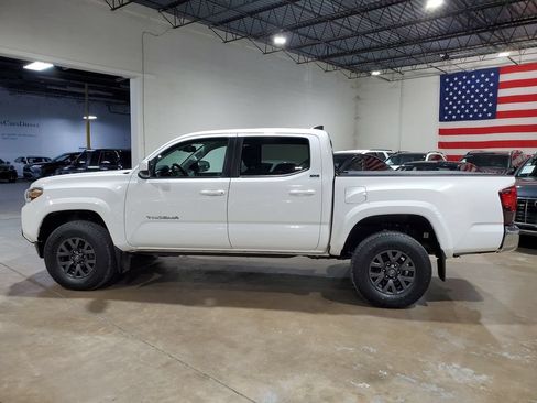 Used 2023 Toyota Tacoma SR5 RWD image 13