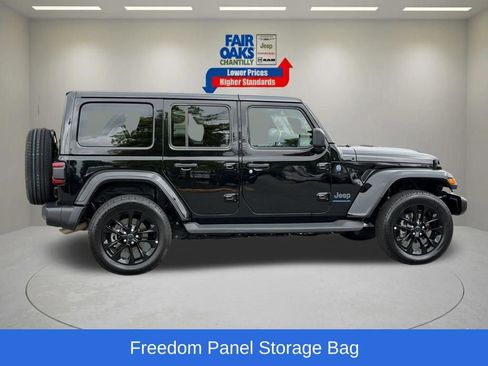 Certified 2025 Jeep Wrangler Unlimited Sahara AWD/4WD image 7