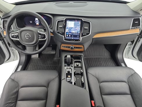 Used 2023 Volvo XC90 B5 Plus w/ Protection Package AWD/4WD image 9