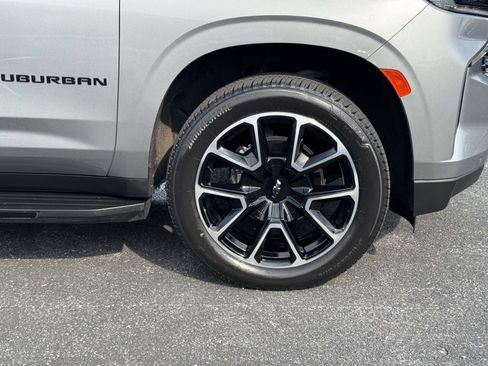 Used 2023 Chevrolet Suburban RST w/ Sport Performance Package AWD/4WD image 28