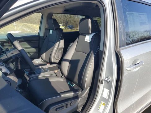 New 2026 Honda Odyssey Touring image 19