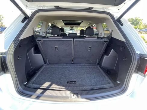 Certified 2026 Volkswagen Atlas Peak Edition AWD/4WD image 9