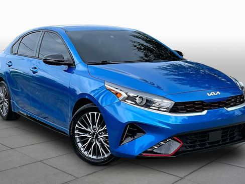 Used 2023 Kia Forte GT-Line w/ GT-Line Premium Package FWD image 3