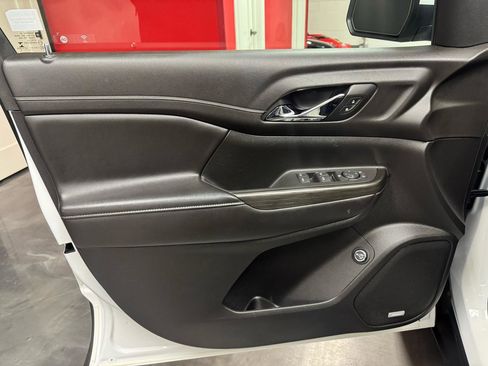 Used 2019 GMC Acadia SLT FWD image 21