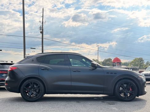 Used 2017 Maserati Levante S AWD/4WD image 6