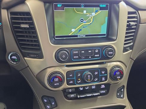 Used 2018 GMC Yukon XL Denali AWD/4WD image 20