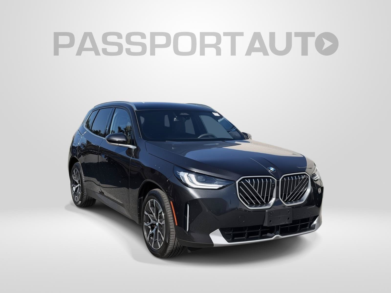 Used 2025 BMW X3 xDrive30i w/ Premium Package AWD/4WD image 3